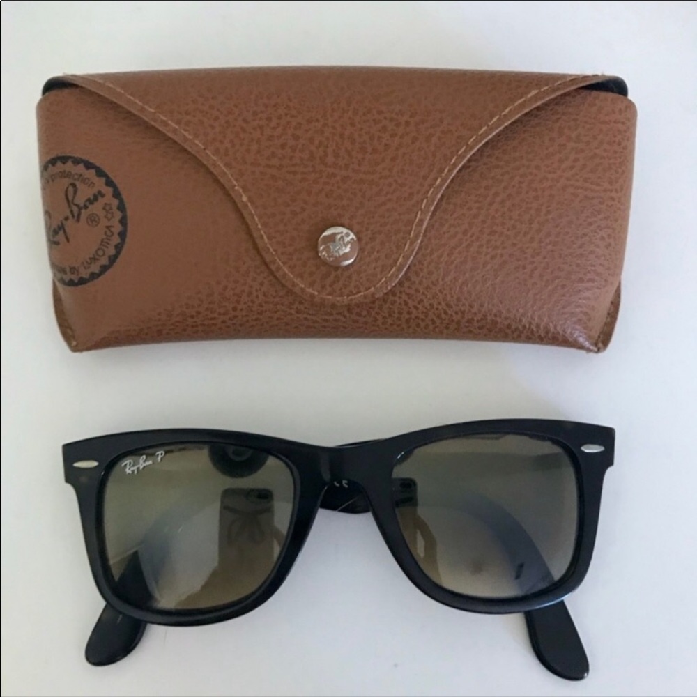 Original Ray-ban wayfarer sunglasses. Polarized.